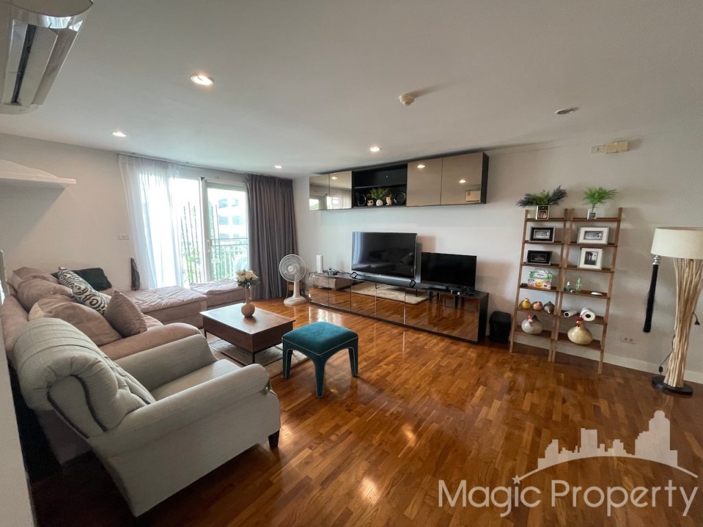 2 Bedroom For Sale in Baan Siri Sathorn Suanplu, Nang Linchi 4 Alley, Thung Maha Mek, Sathon, Bangkok - A Low rise 8 stories Building..