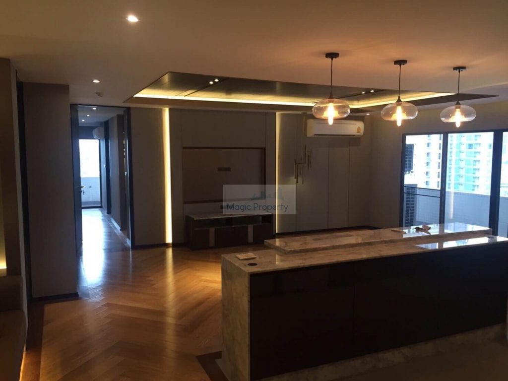 2 Bedroom For Sale in Richmond Palace Condominium Soi Sukhumvit 43, Khlong Tan Nuea, Watthana, Bangkok 10110.
