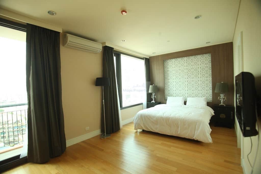 3 Bedroom in Aguston Sukhumvit 22 Condominium. Located at Sukhumvit 22, Khlong Tan, Khlong Toei, Bangkok 10110...