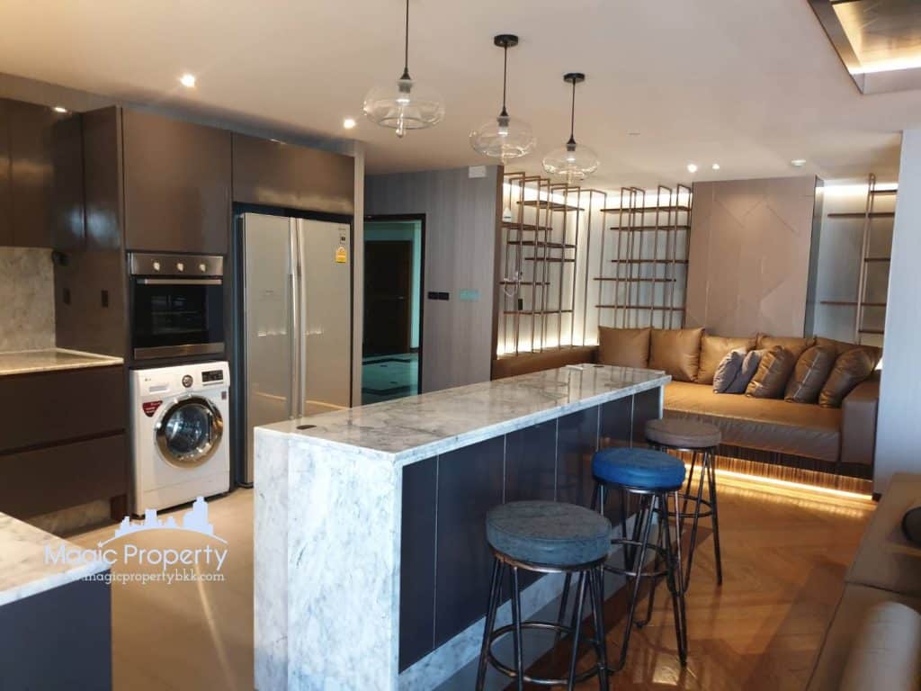 2 Bedroom For Sale in Richmond Palace Condominium Soi Sukhumvit 43, Khlong Tan Nuea, Watthana, Bangkok 10110.