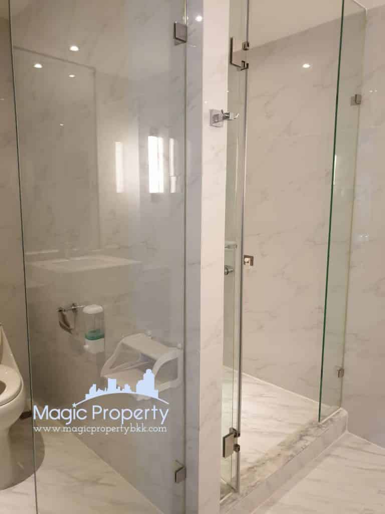 2 Bedroom For Sale in Richmond Palace Condominium Soi Sukhumvit 43, Khlong Tan Nuea, Watthana, Bangkok 10110.