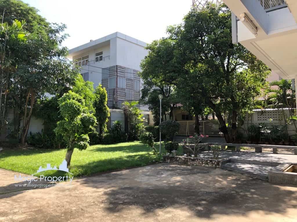 6 Bedrooms Single House For Rent in Sukhumvit 62, Bang Chak, Phra Khanong, Krung Thep Maha Nakhon