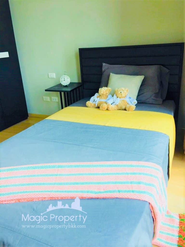 2 Bedroom For Sale or Rent in Noble Reveal condominium, Near Ekkamai BTS