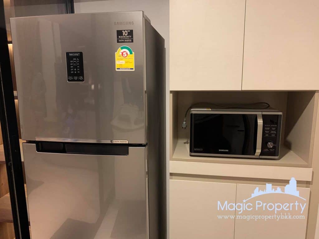 Knightsbridge Prime Sathorn is a Condominium project. Located at Thanon Naradhiwas Rajanagarindra Rd, Thung Maha Mek, Sathon, Bangkok 10120.