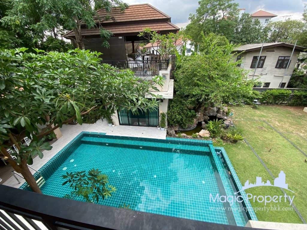 4 Bedrooms Single House For Sale in Sarin Park Village, Soi Ratchadaphisek 66, Wong Sawang, Bang Sue, Bangkok 10800..