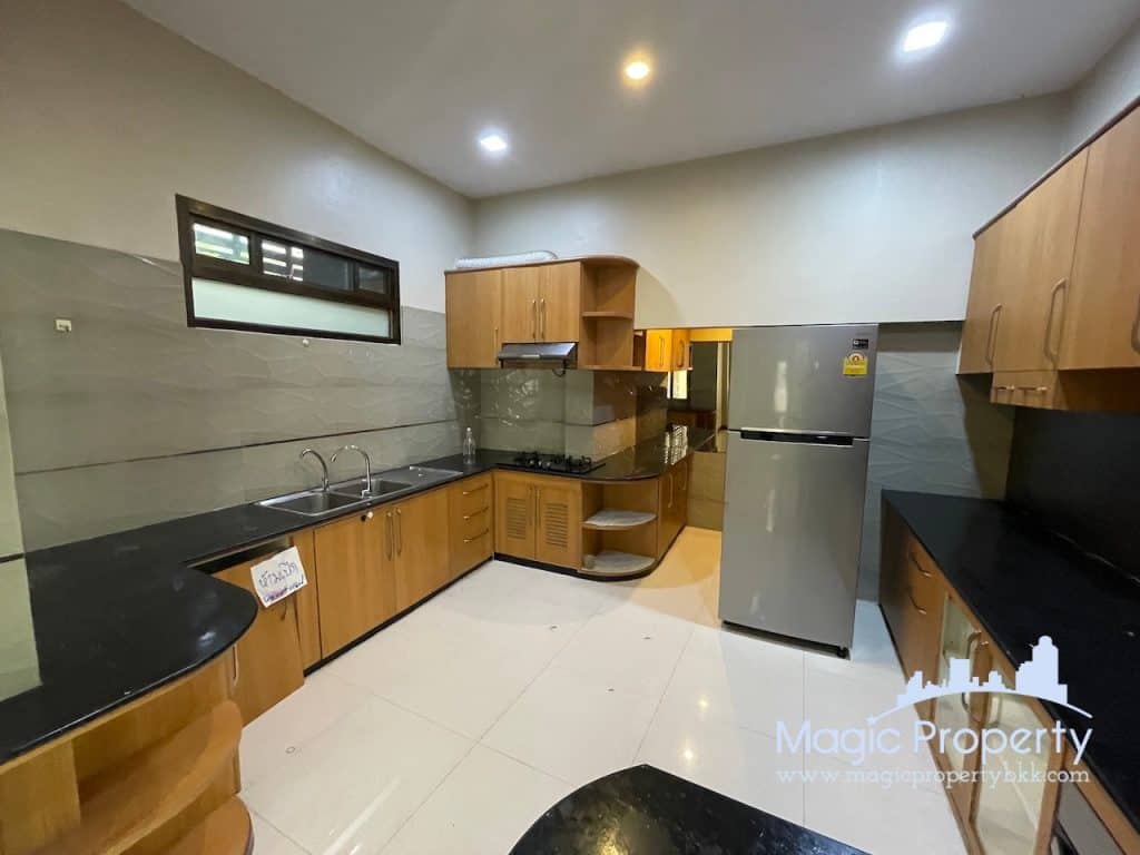 4 Bedrooms House for Rent in Sukhumvit Villa (Sukhumvit 36), Khlong Tan, Khlong Toei, Bangkok. Near BTS Thonglor