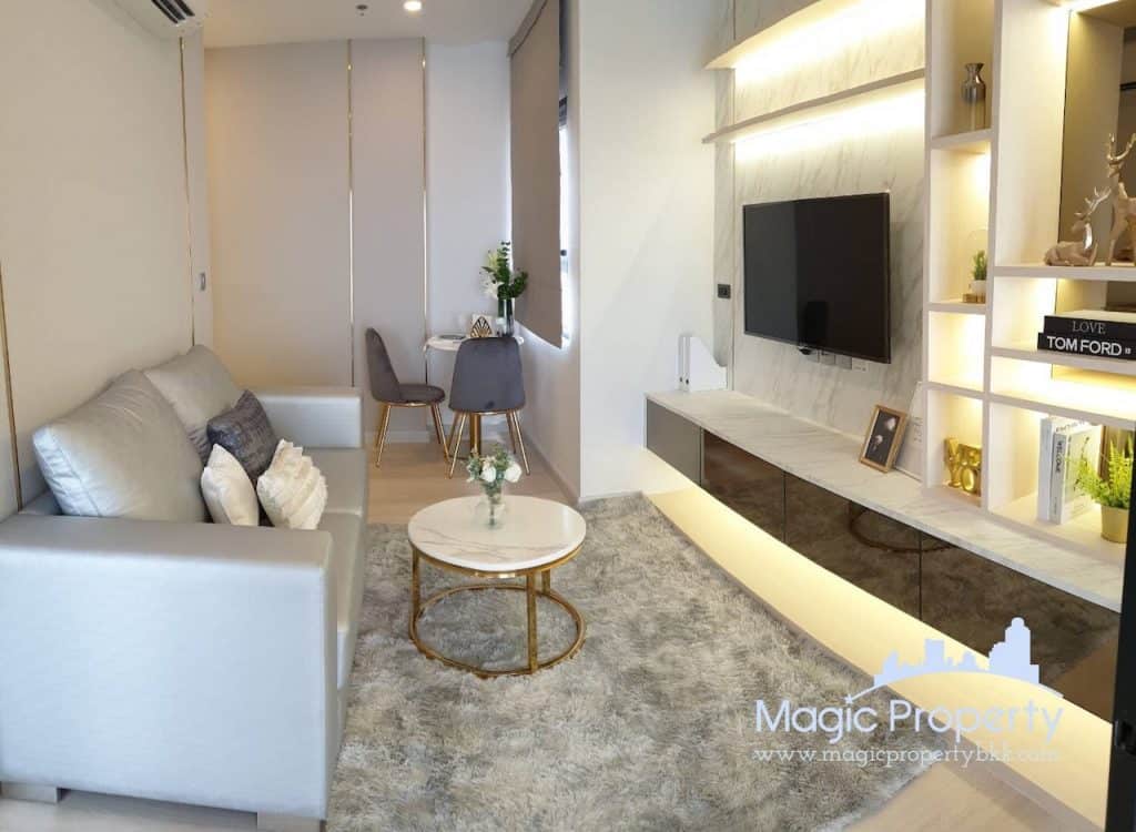 1 Bedroom Condominium For Sale in Knightsbridge Prime Sathorn, Thung Maha Mek, Sathon, Bangkok. Near BTS Chong Nonsi...