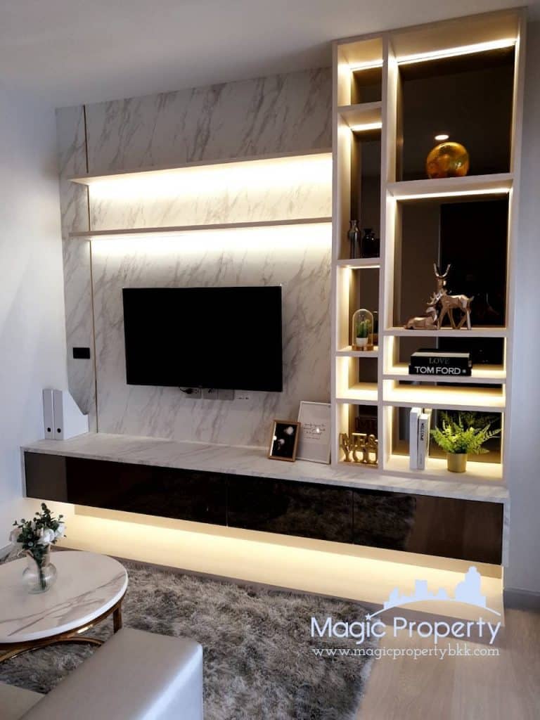 1 Bedroom Condominium For Sale in Knightsbridge Prime Sathorn, Thung Maha Mek, Sathon, Bangkok. Near BTS Chong Nonsi...