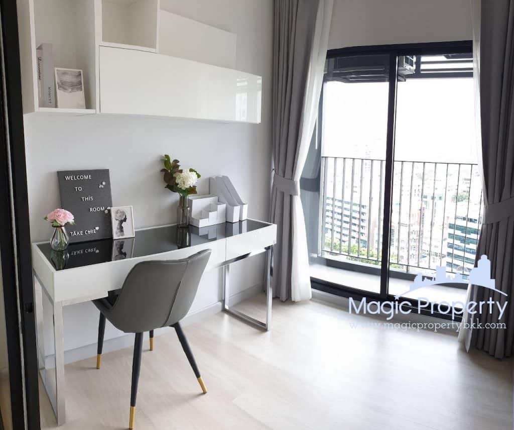1 Bedroom Condominium For Sale in Knightsbridge Prime Sathorn, Thung Maha Mek, Sathon, Bangkok. Near BTS Chong Nonsi...