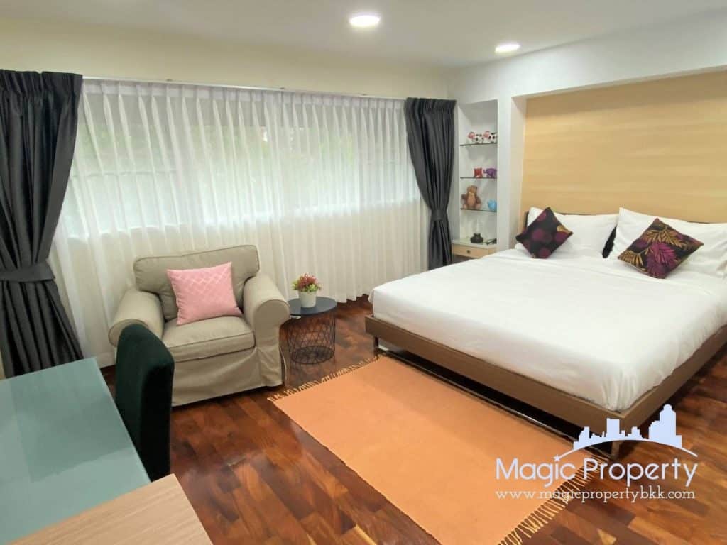 5 Bedrooms Townhouse in Sukhumvit 4 For Rent. Located at Sukhumvit 4 Alley, Khwaeng Khlong Toei, Khet Khlong Toei, Bangkok 10110...
