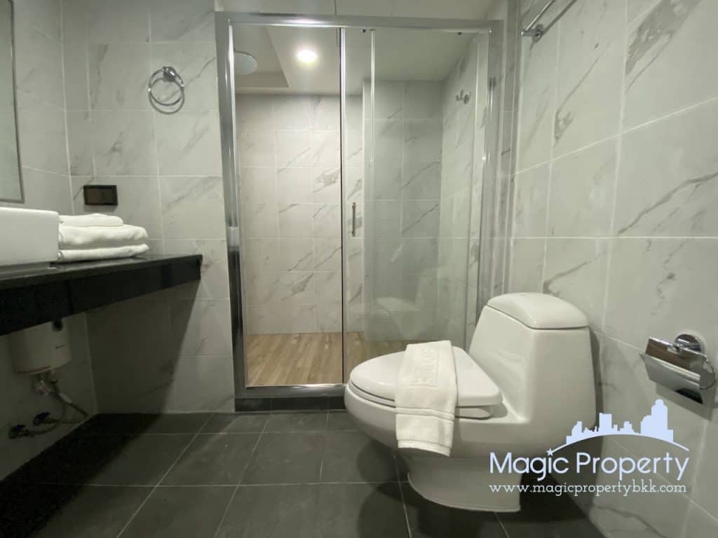 5 Bedrooms Townhouse in Sukhumvit 4 For Rent. Located at Sukhumvit 4 Alley, Khwaeng Khlong Toei, Khet Khlong Toei, Bangkok 10110...