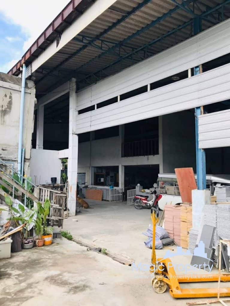 Factory For Sale with 300 Sq.wah Land Size in Tambon Bang Pla, Amphoe Bang Phli, Chang Wat Samut Prakan 10540...