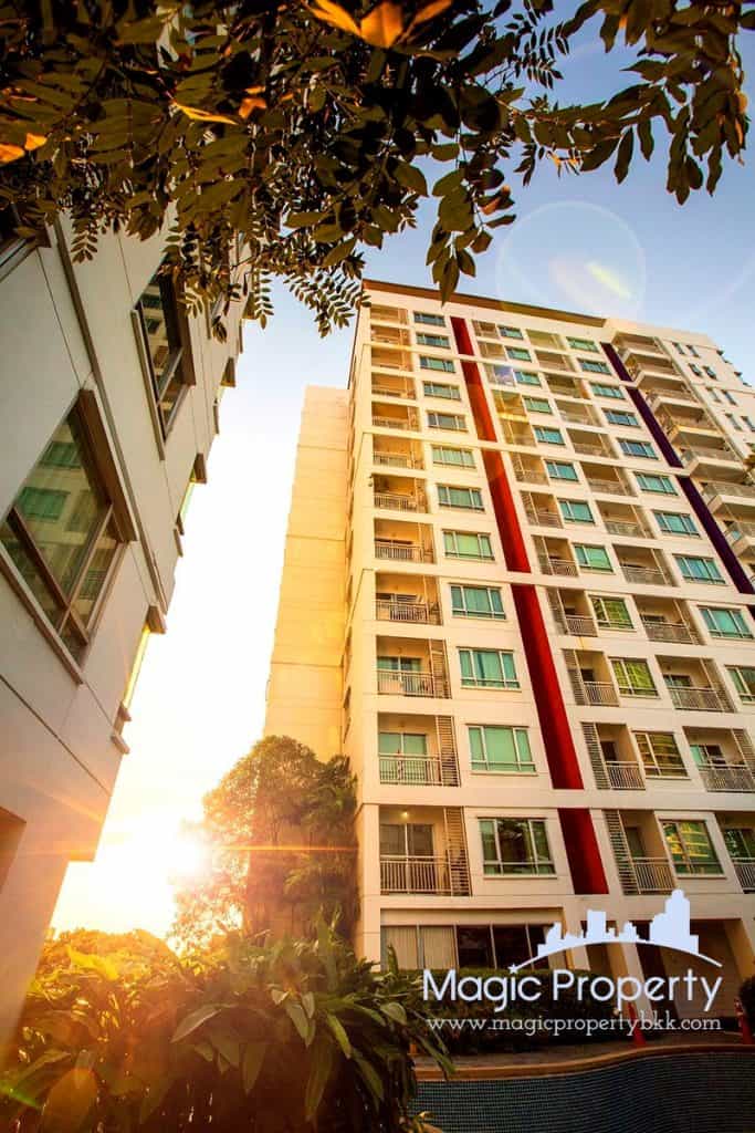 Sukhumvit Plus condominium 2 Bedroom For Sale. Located at Sukhumvit Road, Phra Khanong, Khlong Toei, Bangkok 10110. Near BTS Phra Khanong...
