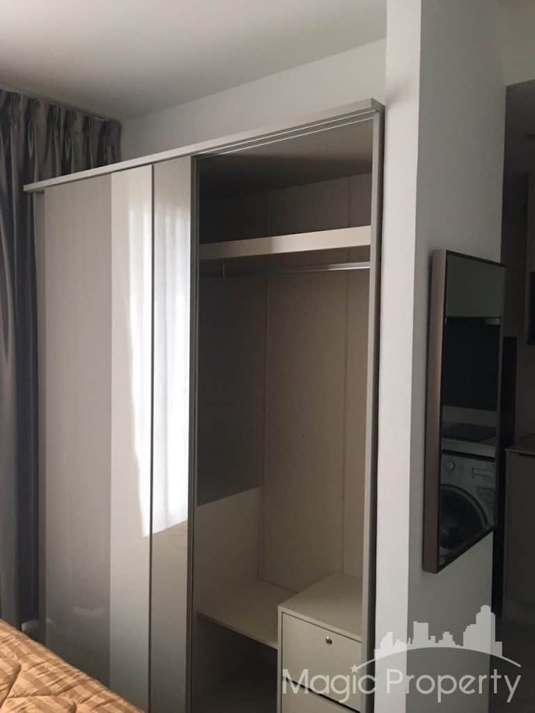 Studio For Rent in Ideo Mobi Asoke Condominium. Located at New Phetchaburi Rd, Bang Kapi, Huai Khwang, Bangkok 10310. Near MRT Phetchaburi..