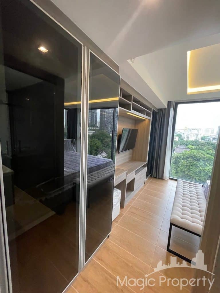 Brand New 2 Bedroom Condominium For Sale in URBITIA Thong Lo. Located Sukhumvit 36, Phra Khanong, Khlong Toei, Bangkok. Near BTS Thong Lo.