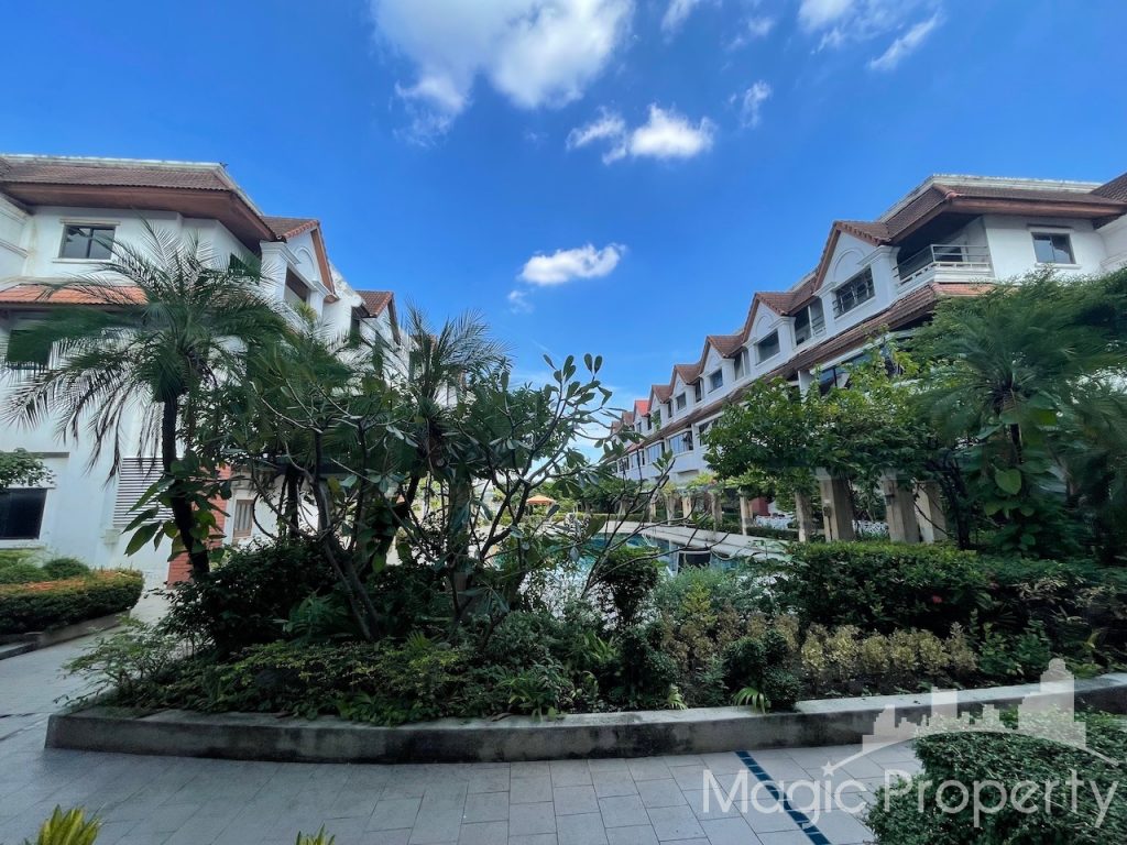 4 Bedrooms Townhouse For Rent in Lotus Point Elegant Townhouse project. Located at Ekkamai 10 Alley, Phra Khanong Nuea, Watthana, Bangkok...