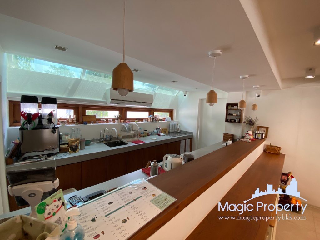 Property Image – Ekkamai 12 Townhouse For Rent