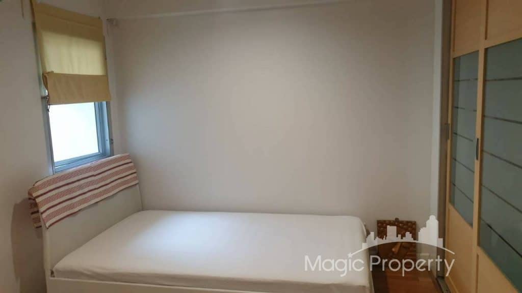2 Bedroom For Sale in Brighton Place Condominium. Located at Rama 9 road, Khwaeng Bang Kapi, khet Huai Khwang, Bangkok 10310