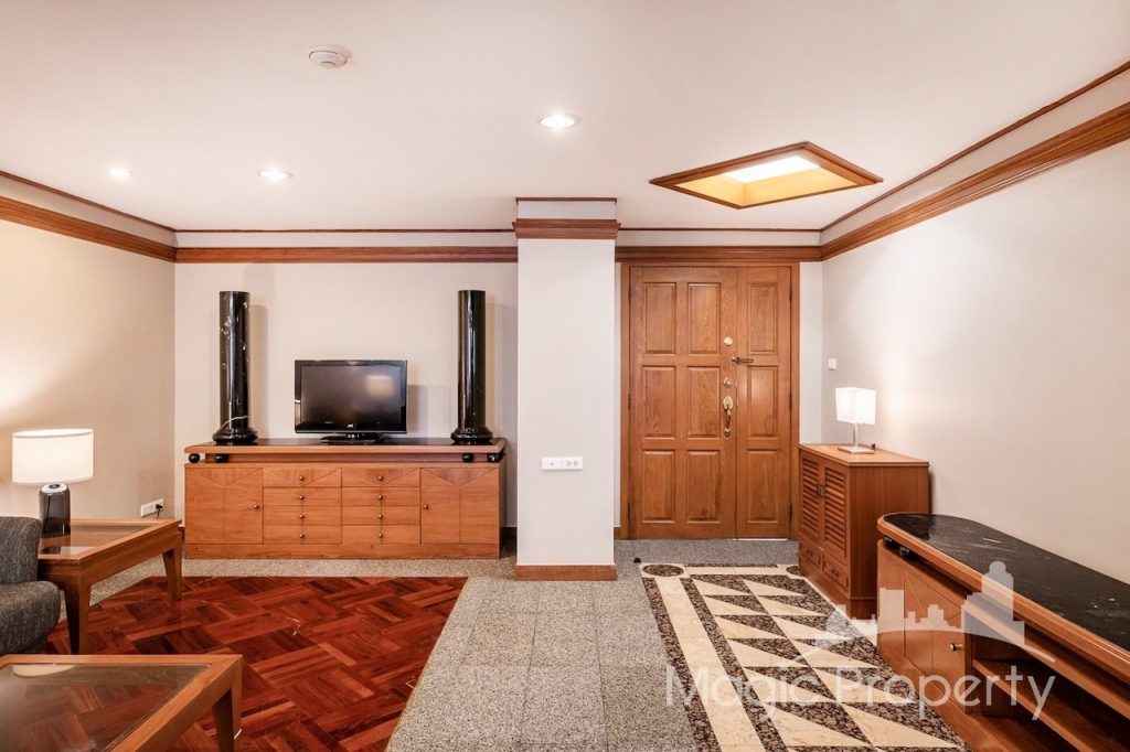 Property Image – United Tower Thonglor