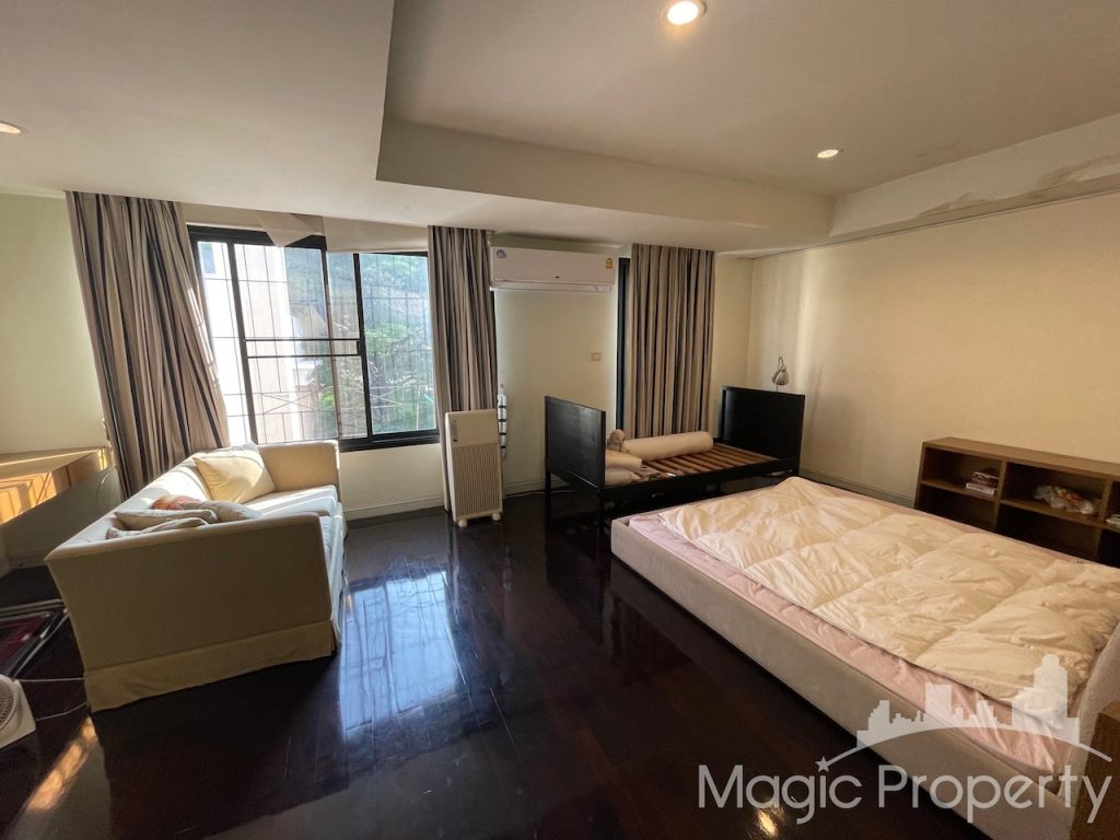 Evanston Thonglor 25 Townhouse For Sale - Property Code MGP720, 3 Bedrooms 3 Bathrooms, Living Area 400 sqm. Land Size 26 Sq.wah, Fully Furnished House