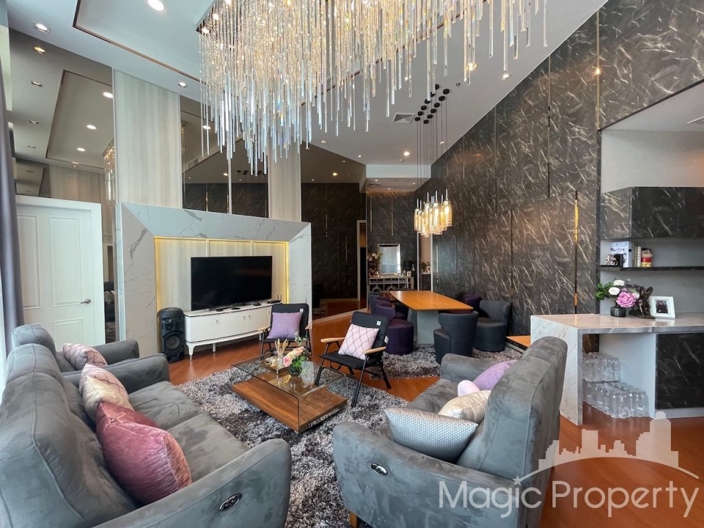 Luxury 2 Bedroom Penthouse on High Floor For Sale in Belle Grand Rama 9 Condominium. Located at 131 Soi Rama 9 Soi 3, Khwaeng Huai Khwang...