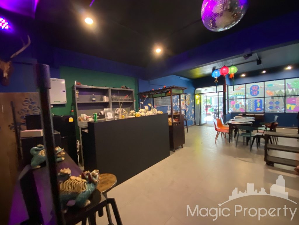 Commercial Space For Rent in Park Avenue, Soi Sukhumvit 63, Khlong Tan Nuea, Watthana, Bangkok 10110. Near Don Donki mall...
