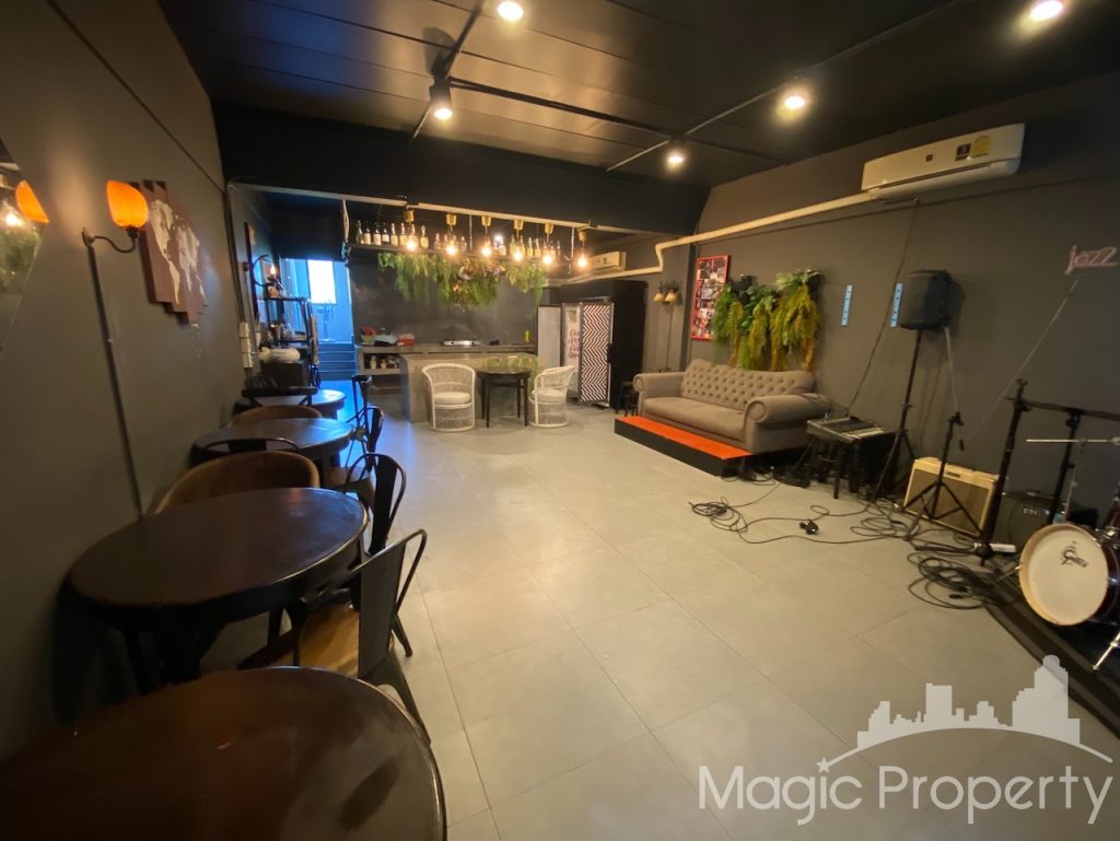 Commercial Space For Rent in Park Avenue, Soi Sukhumvit 63, Khlong Tan Nuea, Watthana, Bangkok 10110. Near Don Donki mall...