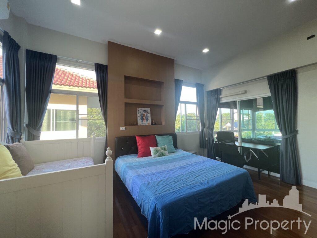 4 Bedrooms Single House For Rent in Windmill Golf Course Bangna(Bangna-Trad rd), Bang Phli Yai, Bang Phli, Samut Prakan..