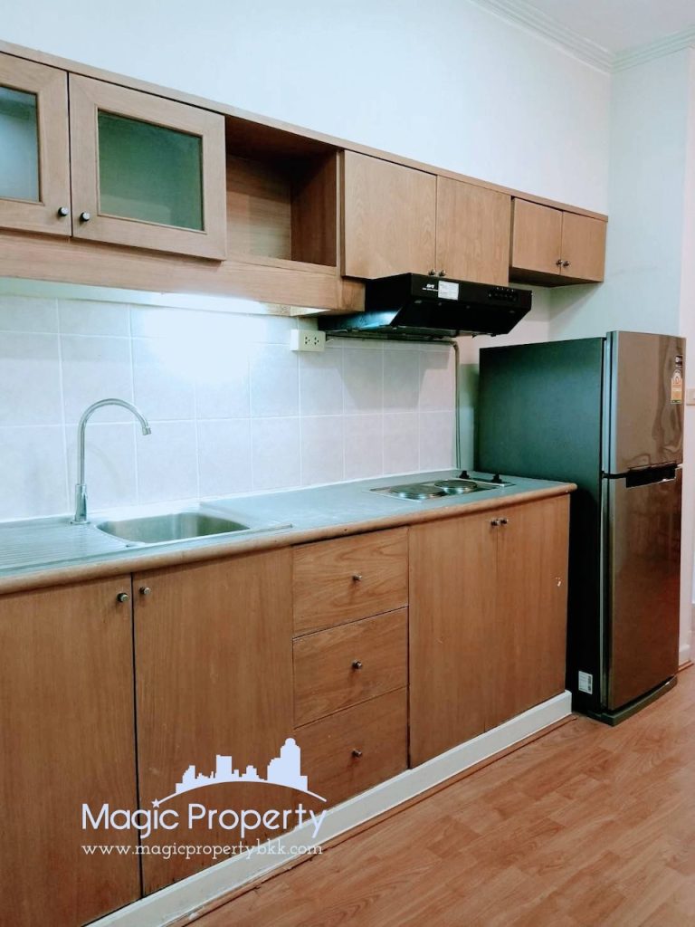 1 Bedroom 70 sqm For Rent in The Waterford Park Sukhumvit 53 Condominium, Near BTS Thonglor around 1 Km...