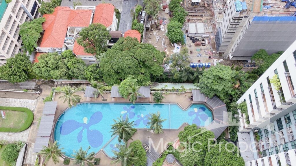 1 Bedroom Condominium For Sale in Sathorn Gardens(MGP1123), Thung Maha Mek, Sathon, Bangkok. Near BTS Sala Daeng...