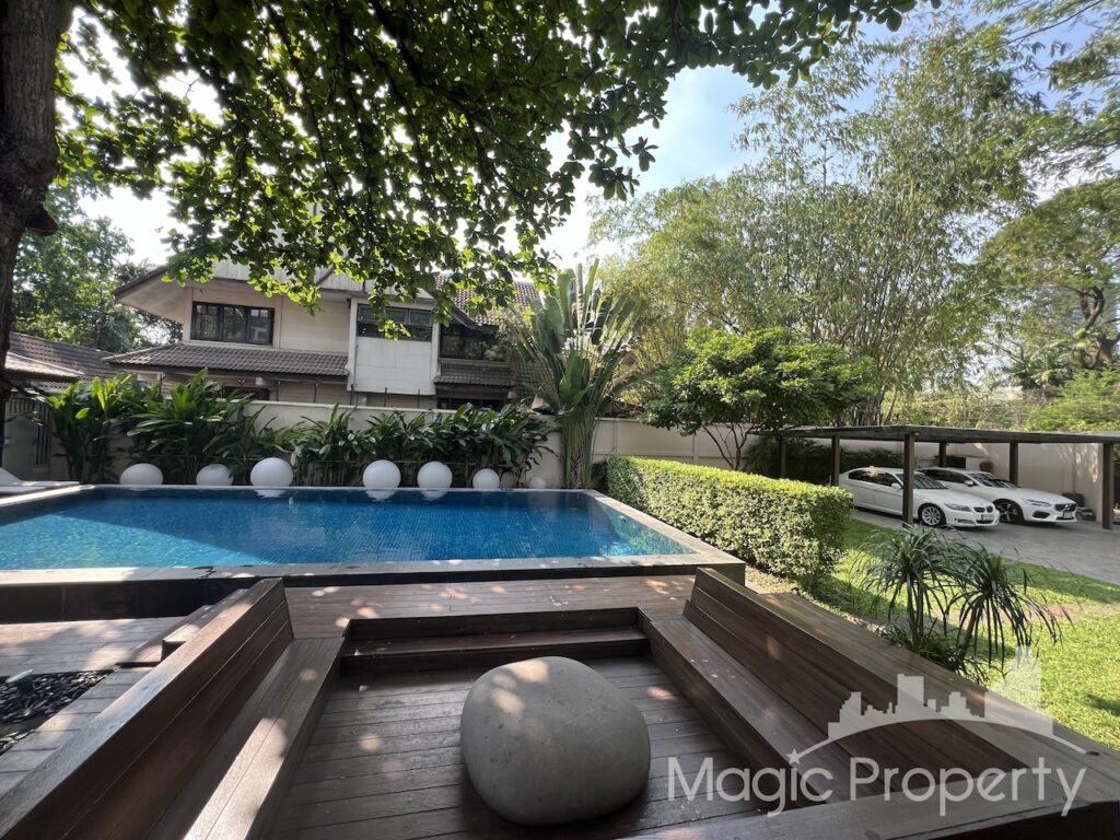 5 Bedrooms Luxury Single House Fully Furnished For Sale in Ekkamai 22, Khlong Tan Nuea, Watthana, Bangkok 10110...