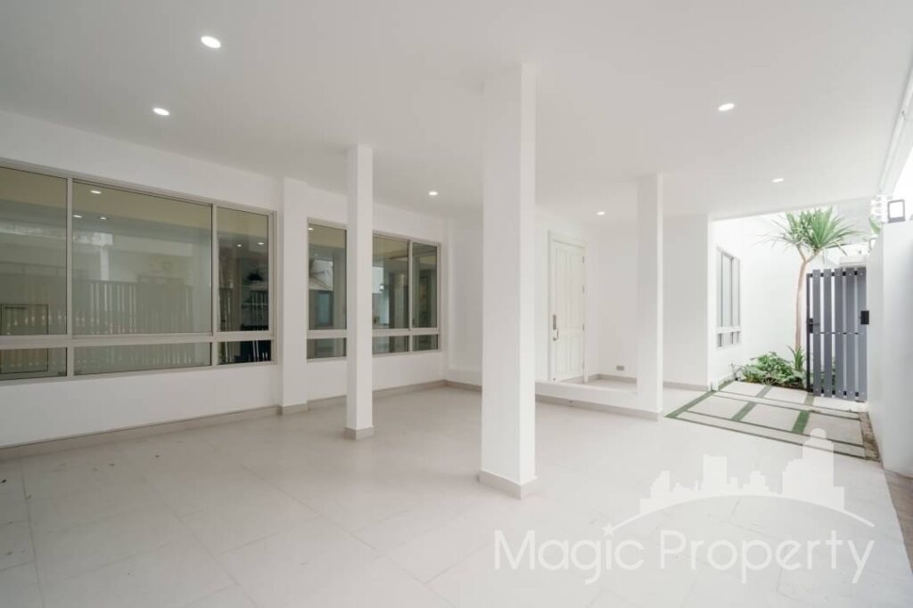 Property Image – Townhouse Soi Sukhumvit 15