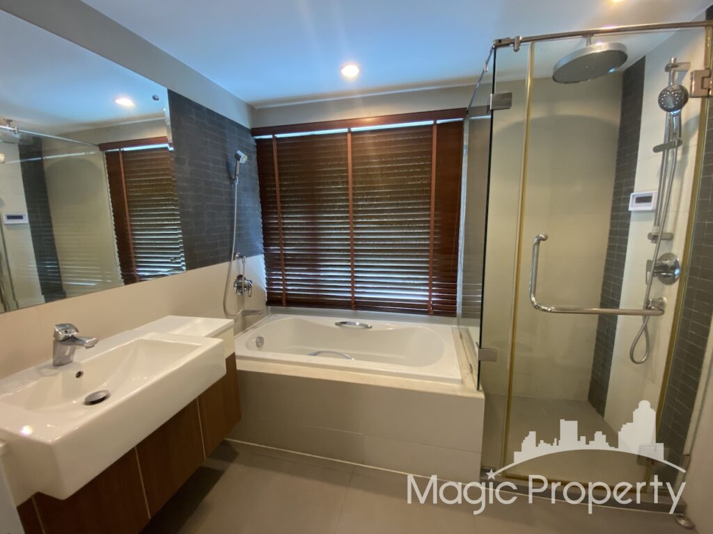Property Image – The Crest Sukhumvit 49
