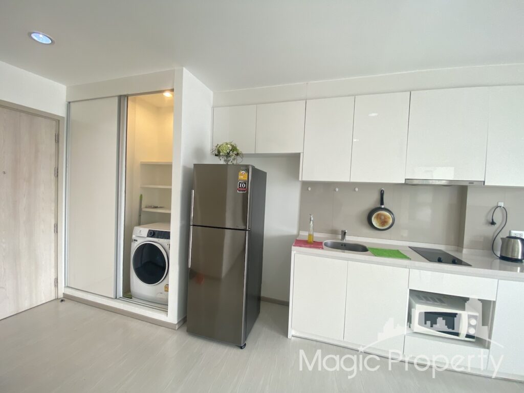 Rhythm Sukhumvit 42 Condominium 2 Bedroom For Rent