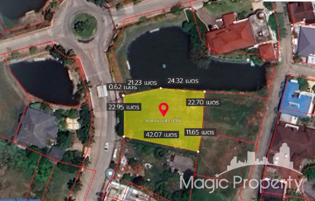 Land for sale in Krisada Nakhon 21 Village Property code MGP1258 Land 0-3-31 Rai-Ngan-Sq.wah (331 Sq.wah) Next to the lake, Orange area. Width 23 meters x Deep 45 meters, lakeside wide 45 meters. Located at Bang Kaeo Subdistrict, Bang Phli District, Samut Prakan 10540