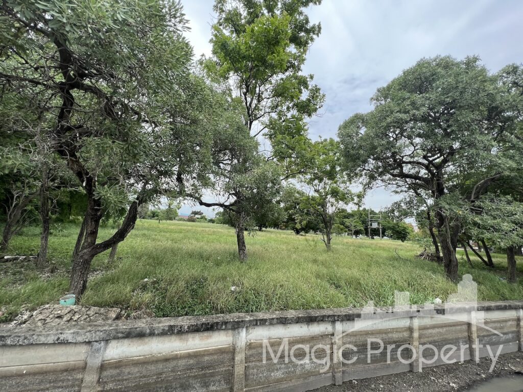 Property Image – Land for sale in Windmill Park