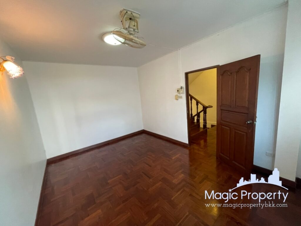Property Image – Townhouse For Rent in Ekkamai 26