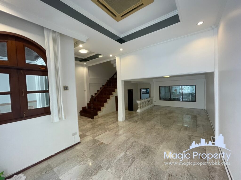 Property Image – Townhouse For Rent in Ekkamai 26