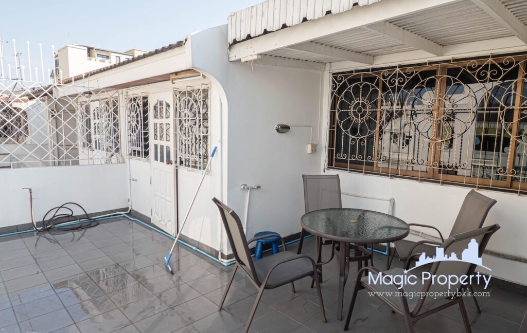 Property Image – Townhouse For Rent in Ekkamai 26