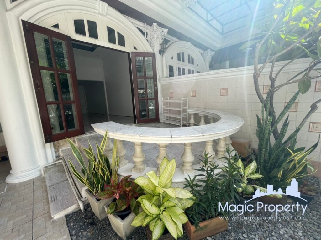 Property Image – Townhouse For Rent in Ekkamai 26