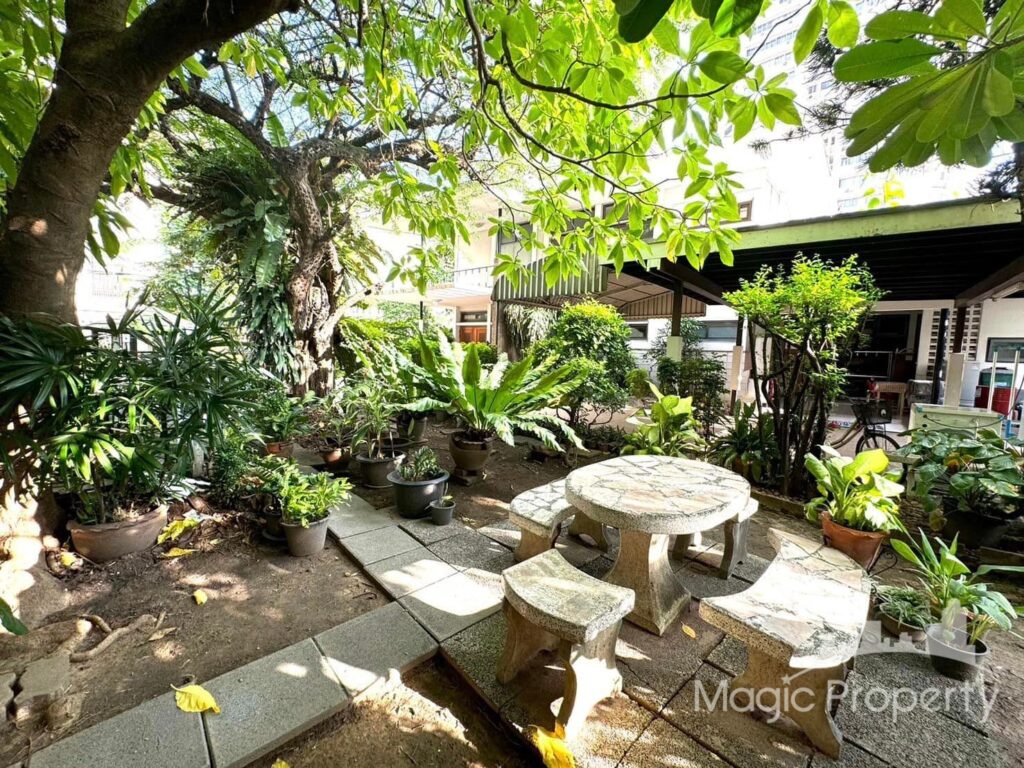 Property Image – Single House Ekkamai 28