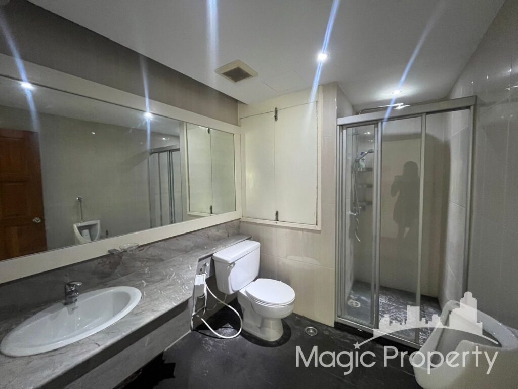 Property Image – Richmond Palace