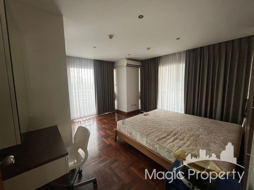 Property Image – Richmond Palace