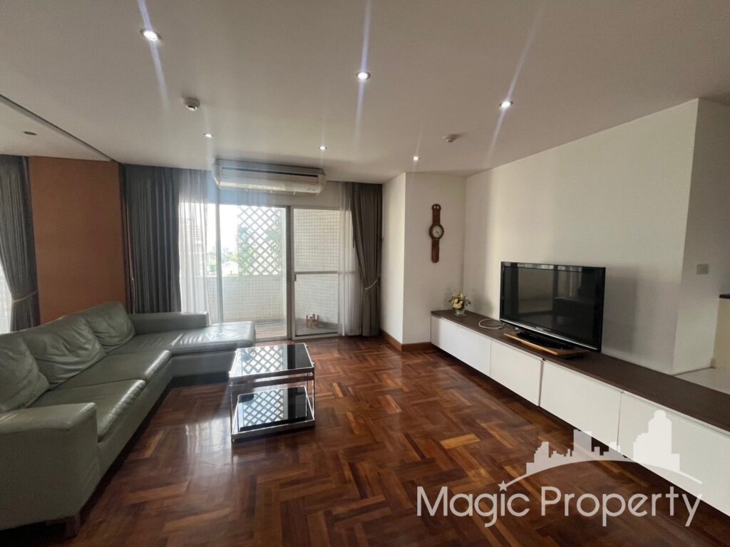 Richmond Palace Condominium For Rent. 2 Bed 2 Bath, Size 163 Sqm. Located at soi Sukhumvit 43, Khlong Tan Nuea, Watthana, Bangkok 10110.