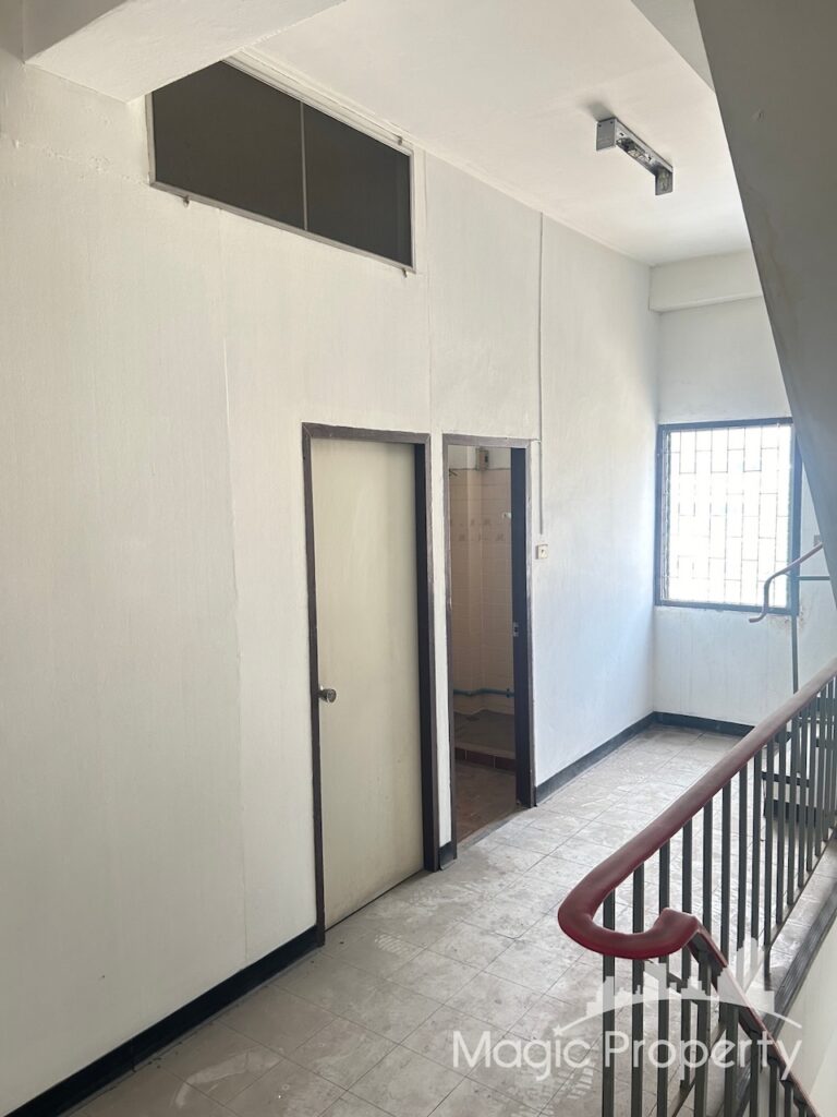 Property Image – 5 Floors Commercial Building for Sale Bang Kapi, Huai Khwang