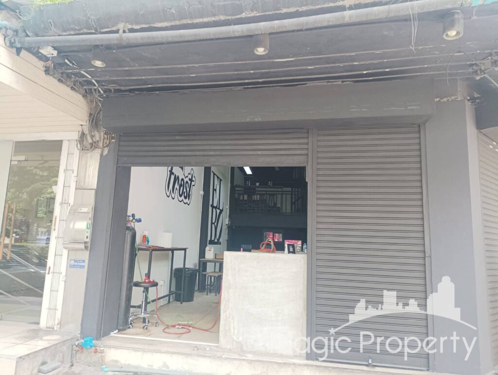 Property Image – Commercial Building on Sukhumvit Road