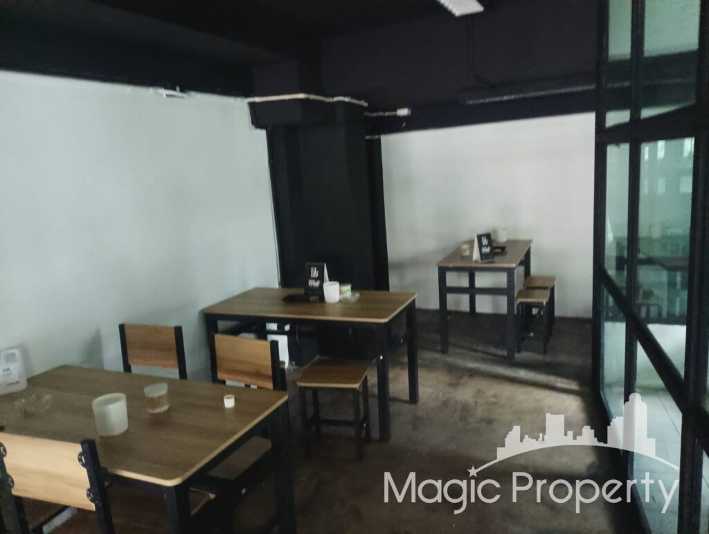 Property Image – Commercial Building on Sukhumvit Road