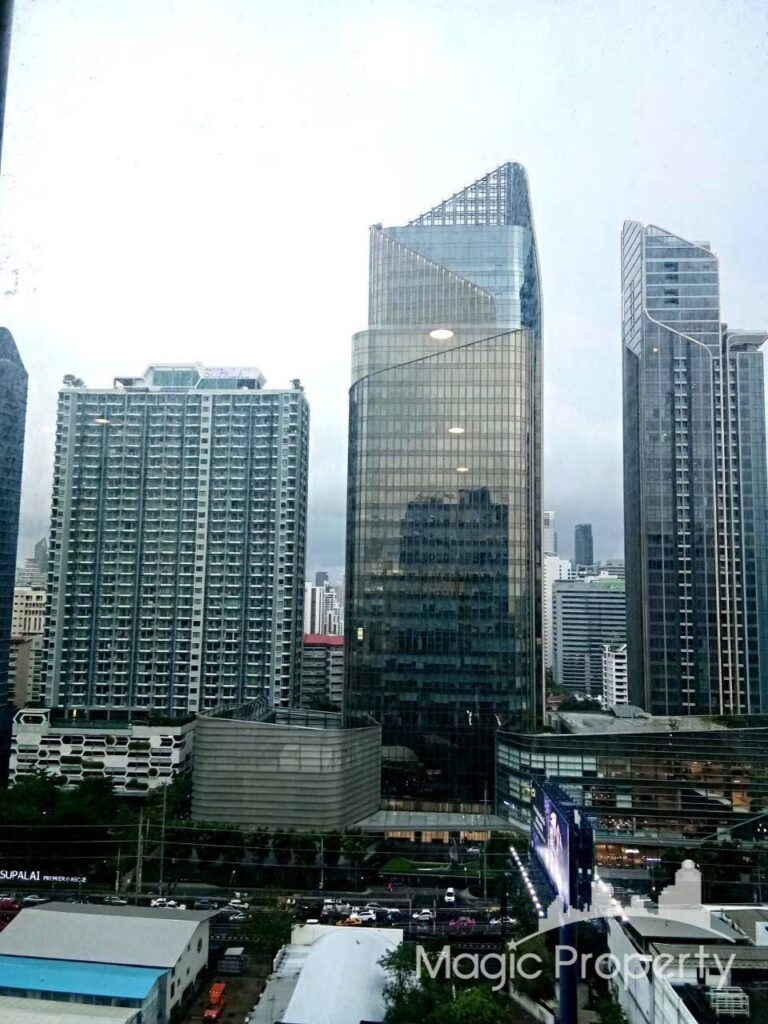 Property Image – Life Asoke Condominium