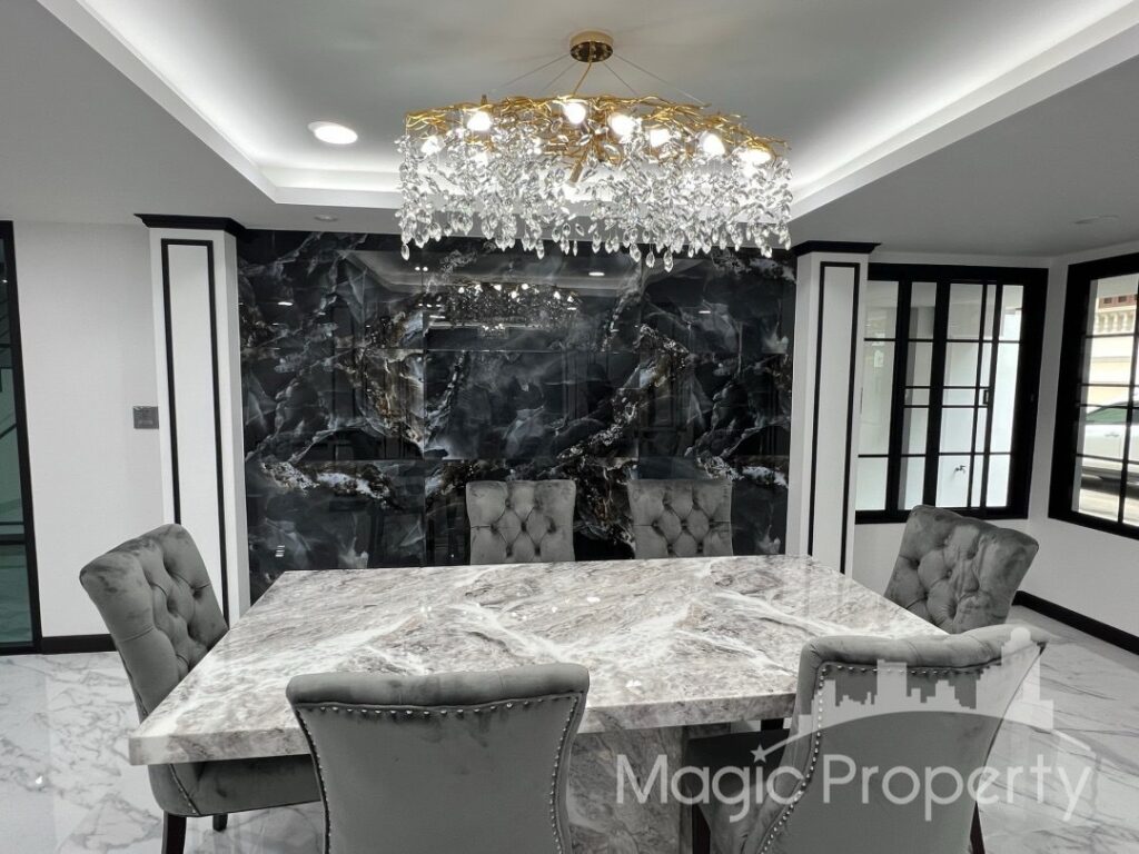 Property Image – Townhouse in Sukhumvit 26 For Rent