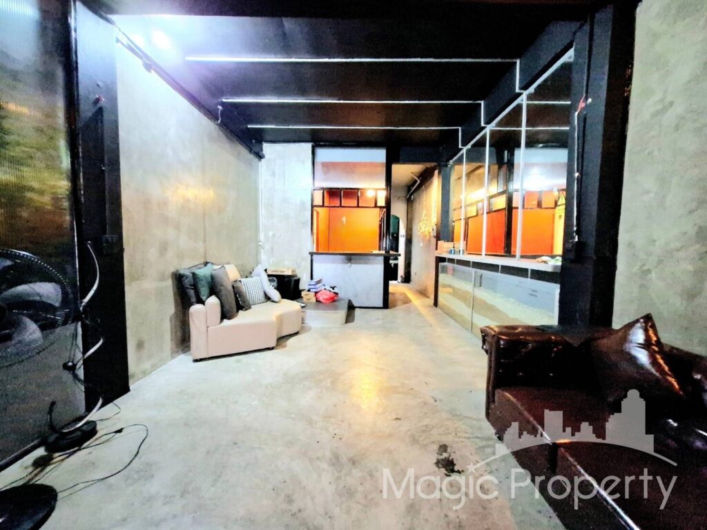 Property Image – Townhouse Silom Soi 3 For Rent